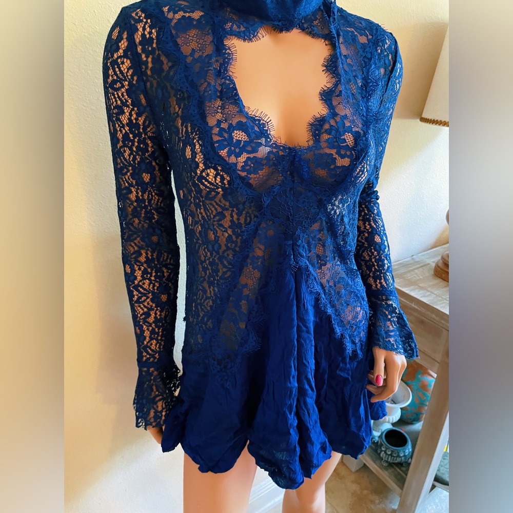 Free People Sexy Coablt Blue Tunic Lace Low Cut Blouse top L 10 12